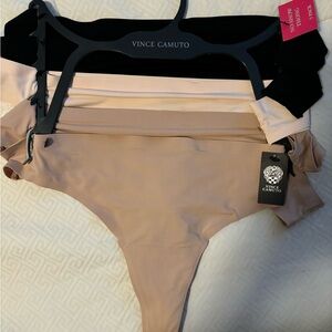 Vince Camuto Thongs